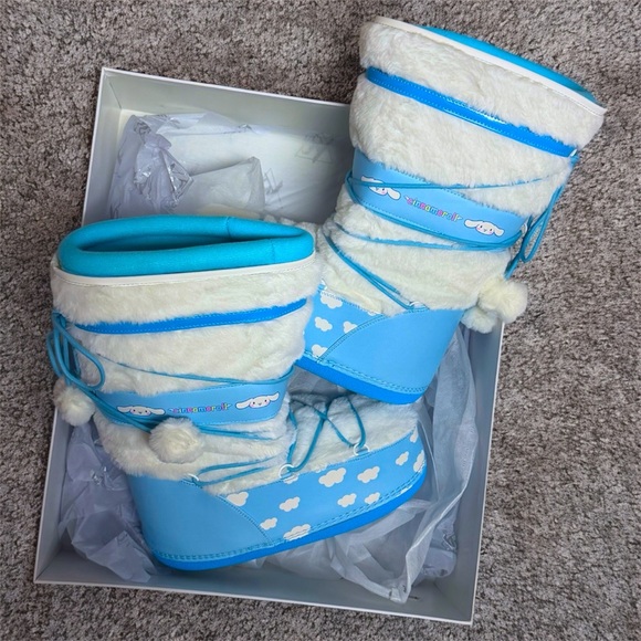 Sanrio Shoes - Sanrio YRU Cinnamoroll Blue and White Cloud Booties